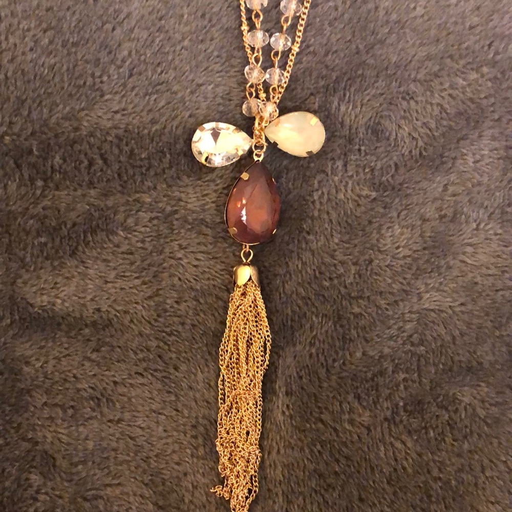 🌸Stone trio NWT necklace Charming Charlie